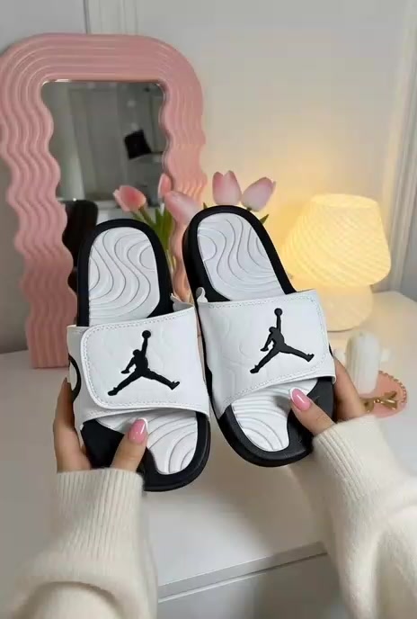 @ɱooɳᥫ᭡