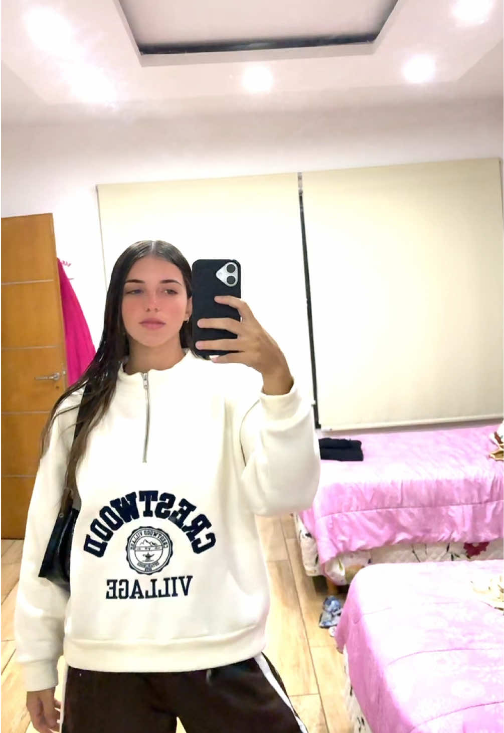 @✌️