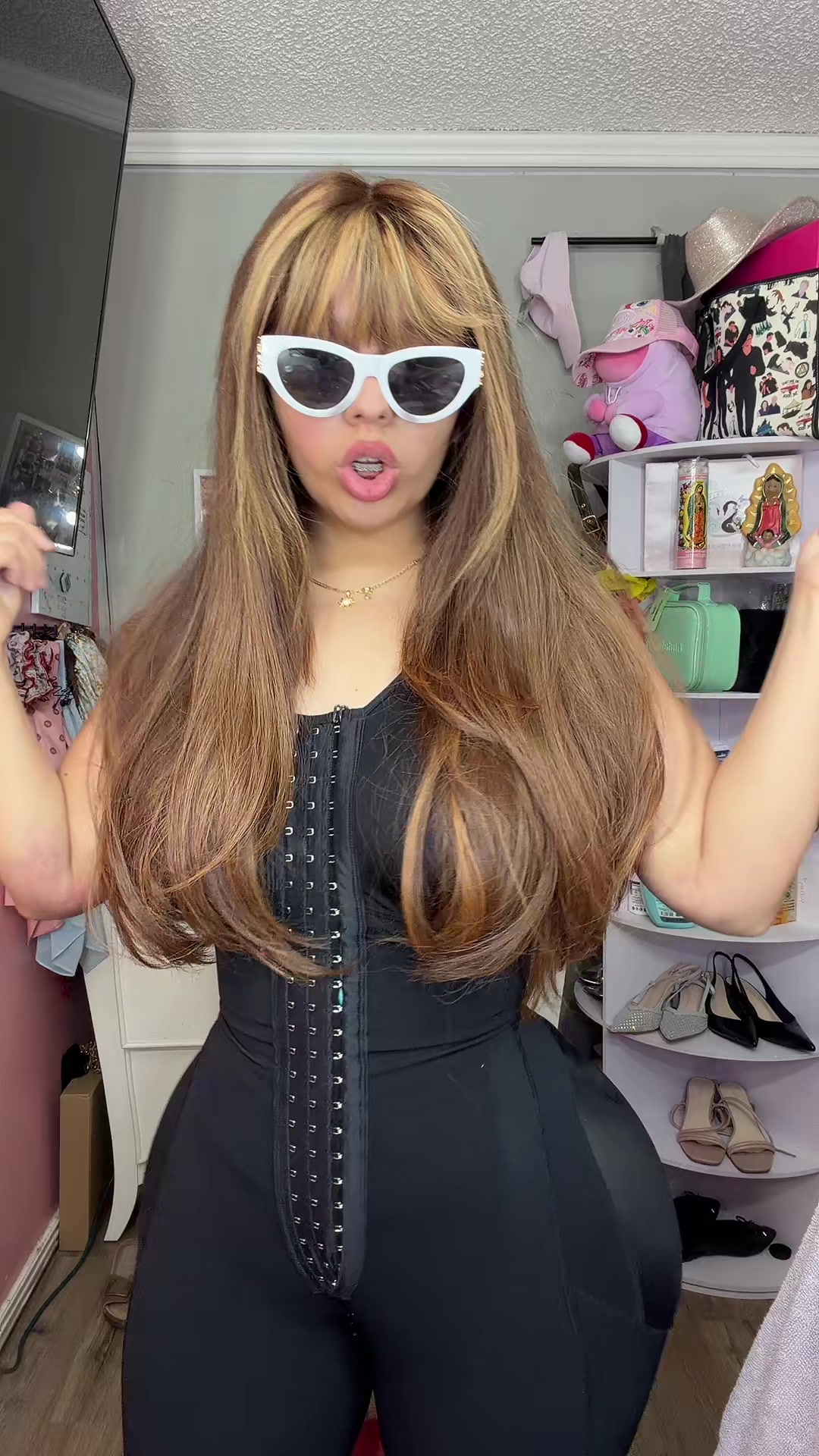@aolanymorie
