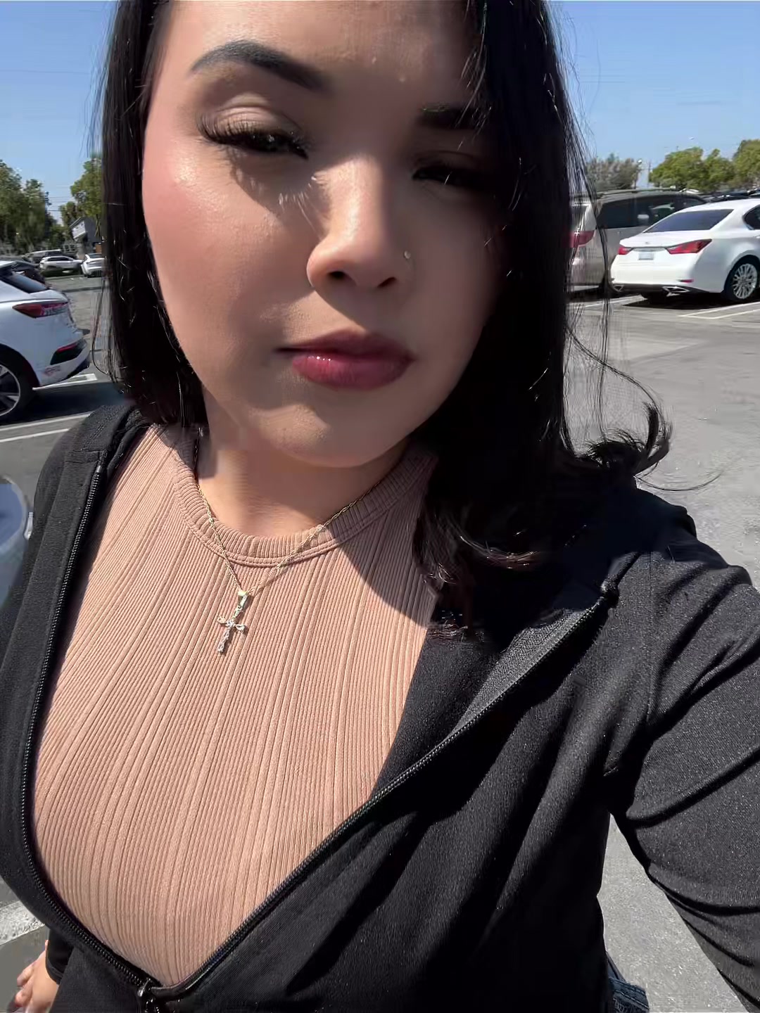 @tonia