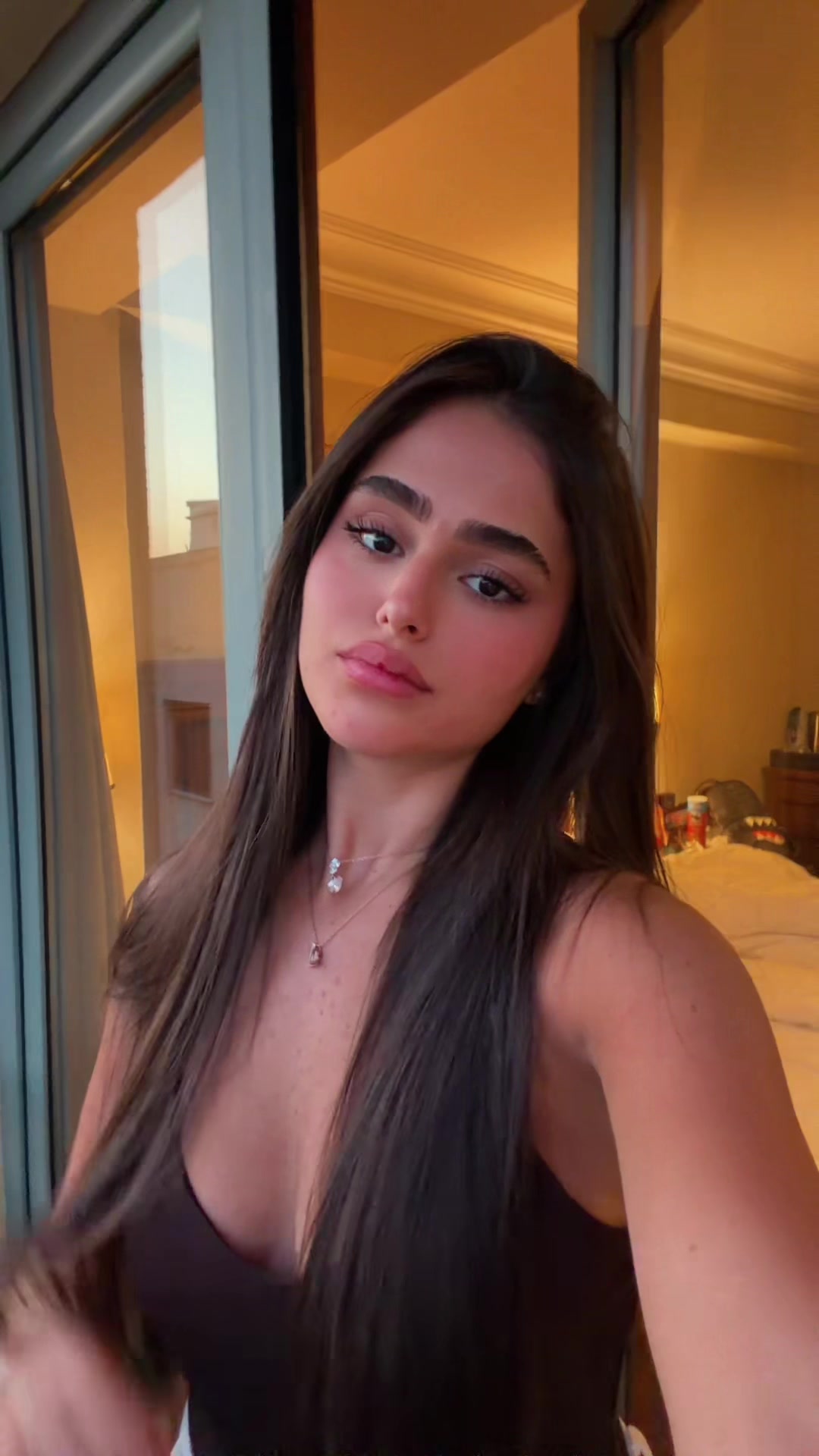 @שירז רחמין | מעצבת גבות וריסים