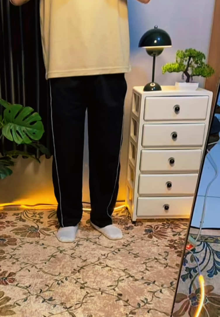 @OutfitCorner