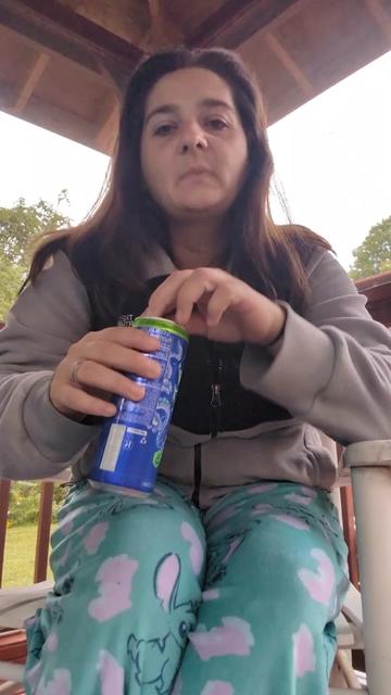 @Dominique 🧋🍷🍃
