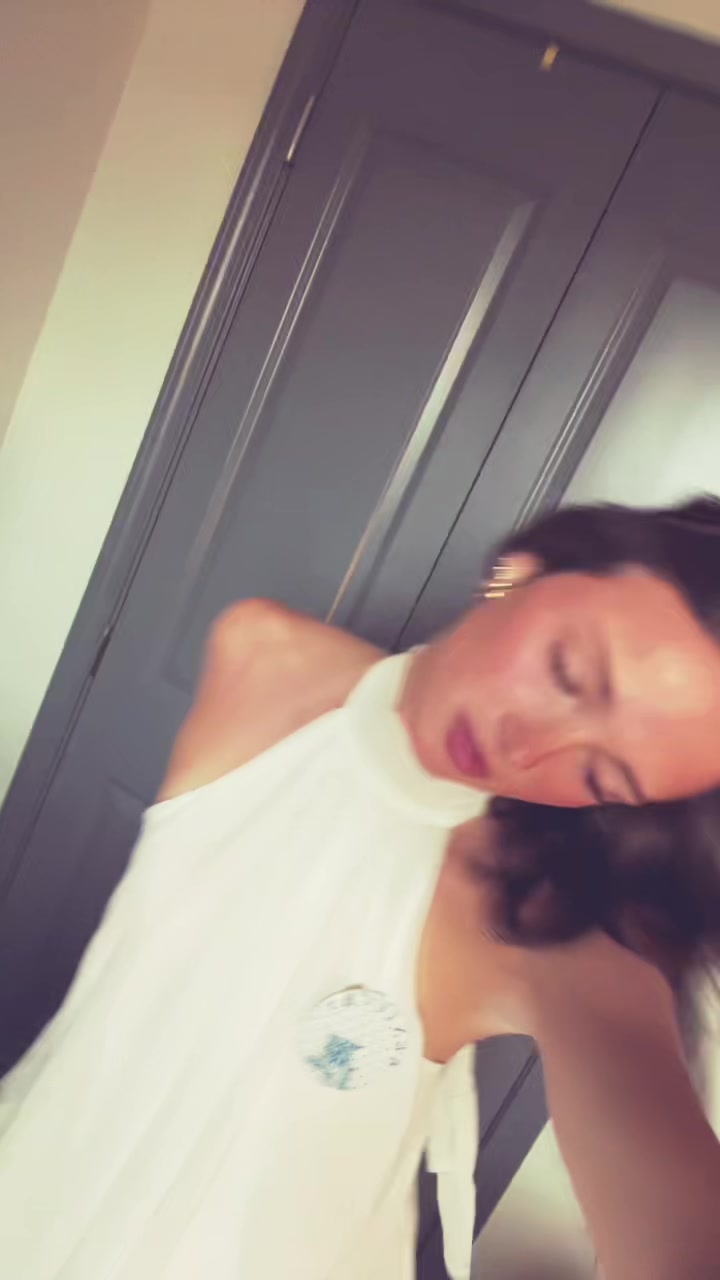 @viaslygirl85