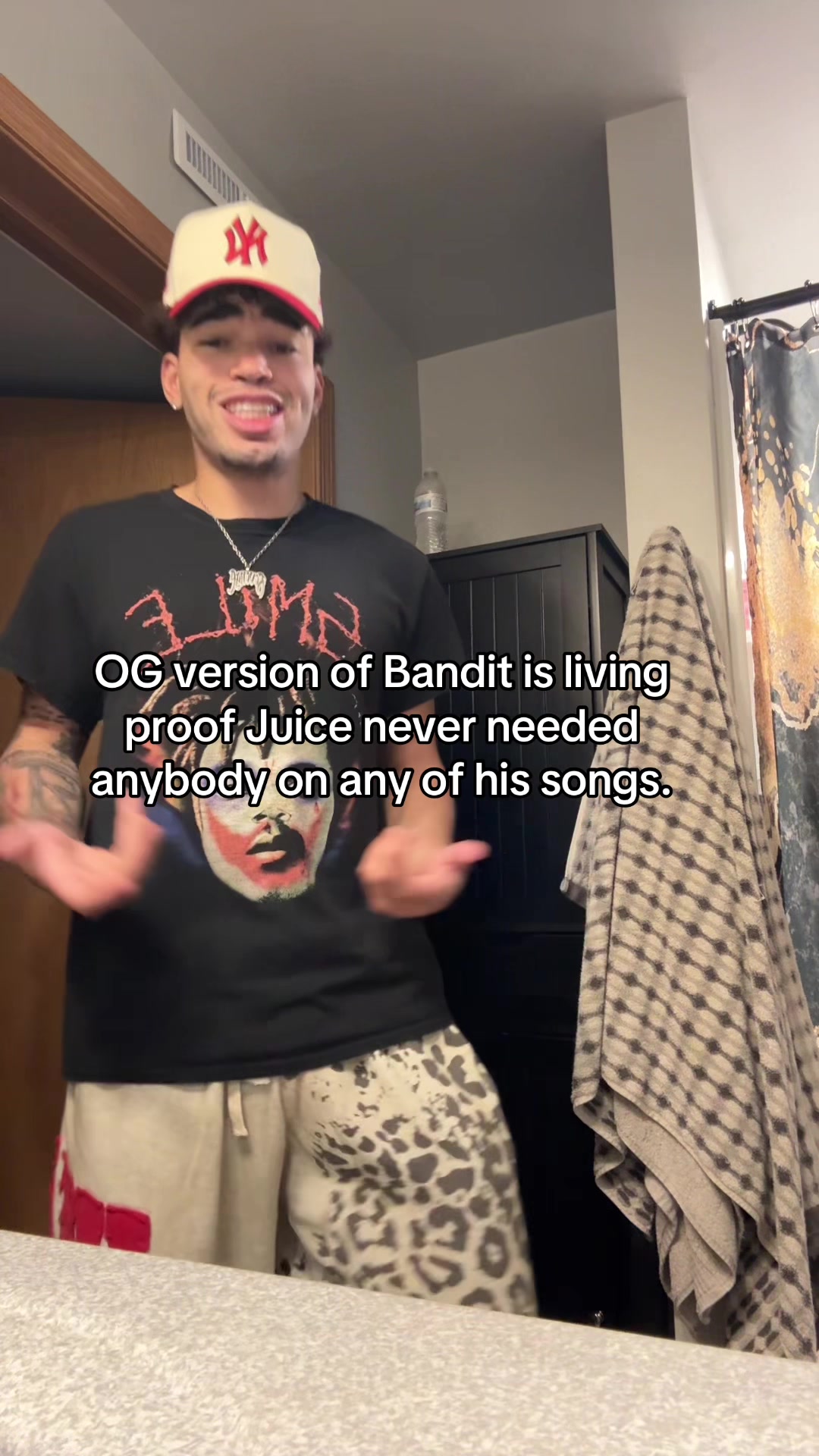 @ant🫯