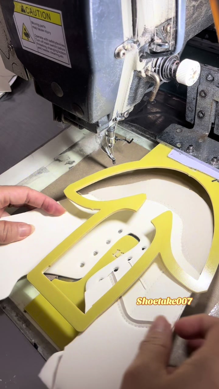 @SHOETAKE