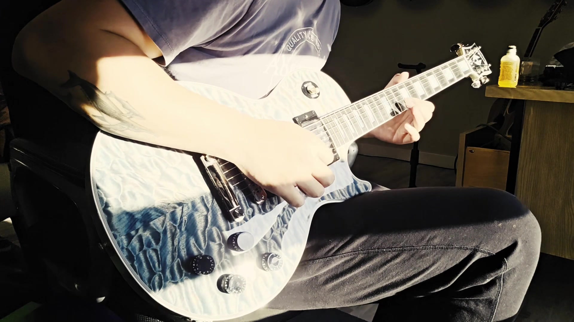 @LB Guitar