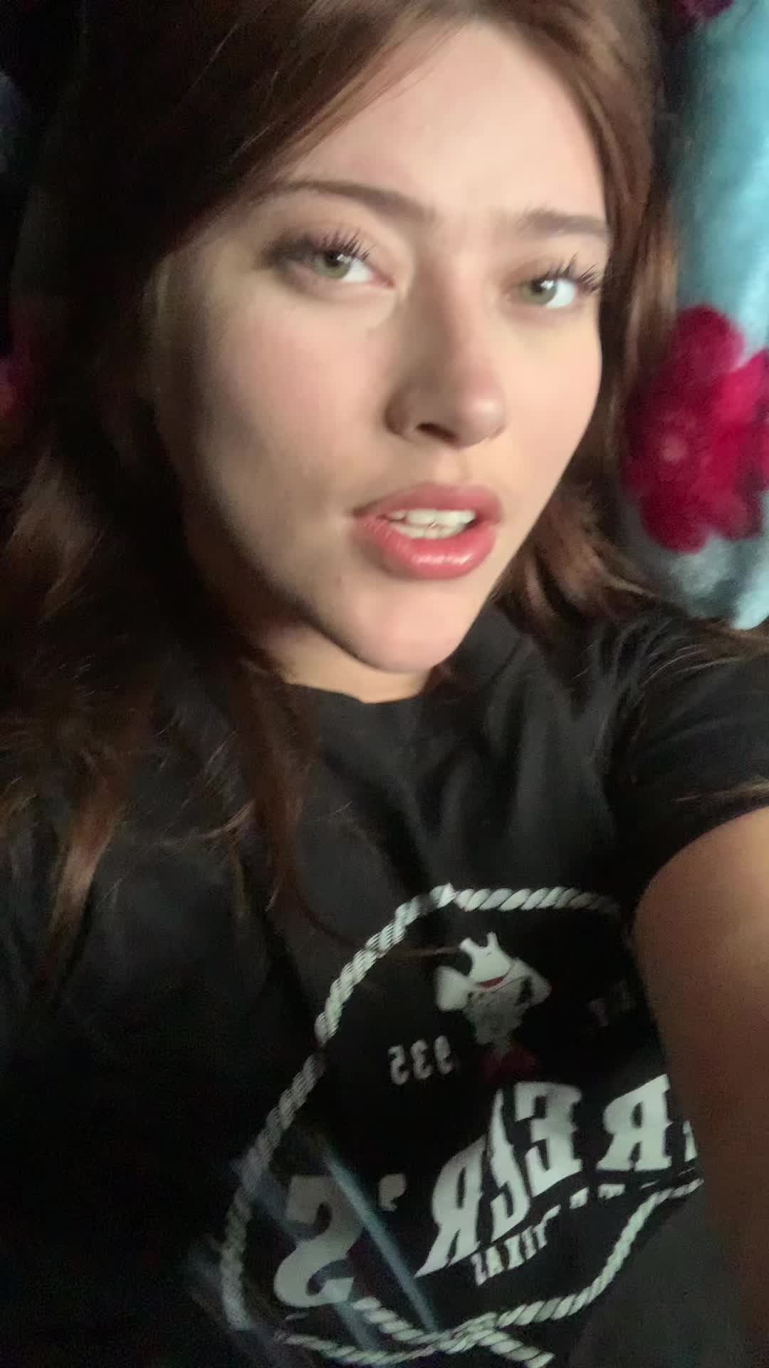 @Julieana