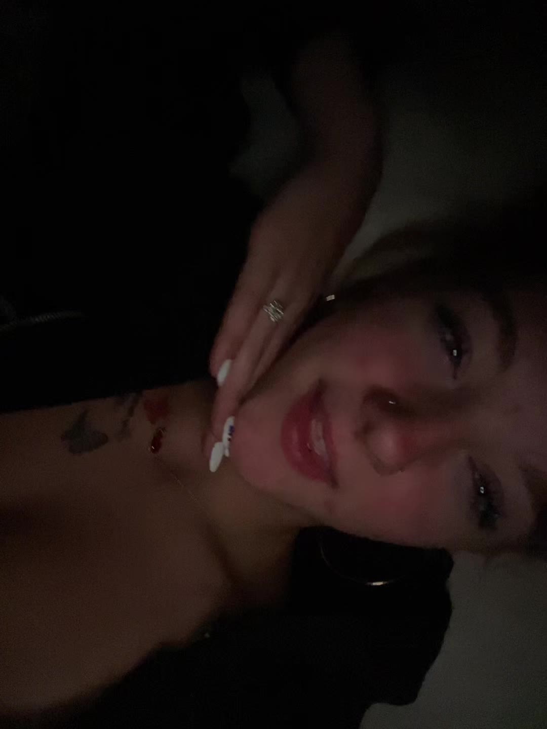 @Angel 🤍
