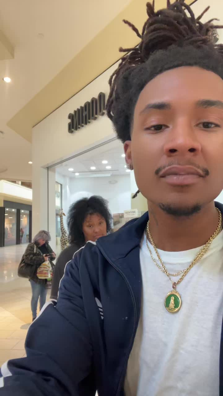 @Sheloveshooplaa