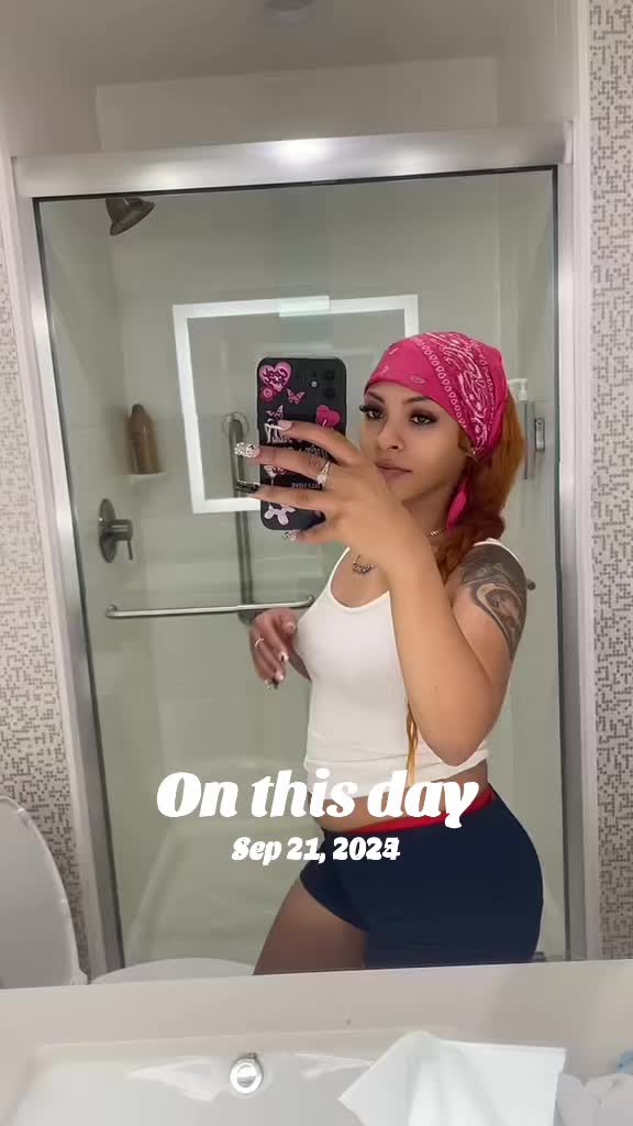 @triciaj