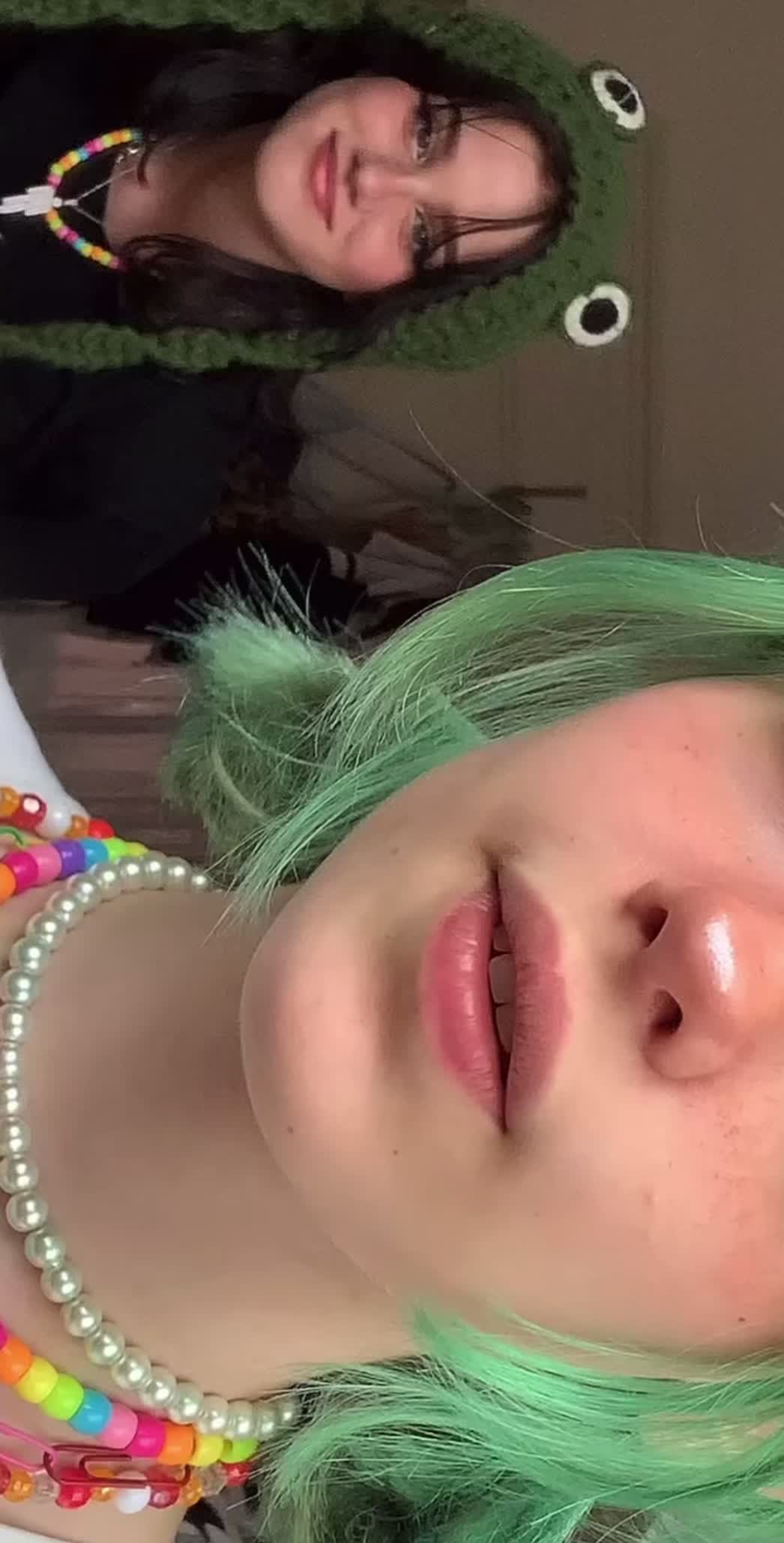 @꩜
