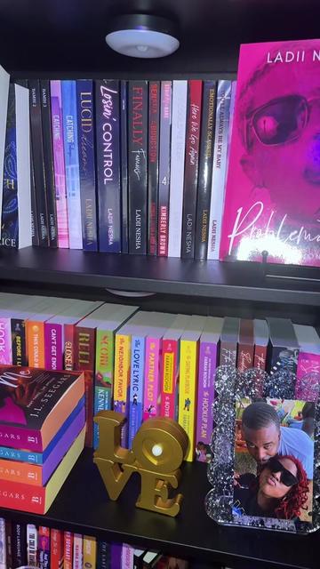 @Empress V ๐ โจ|| booktok