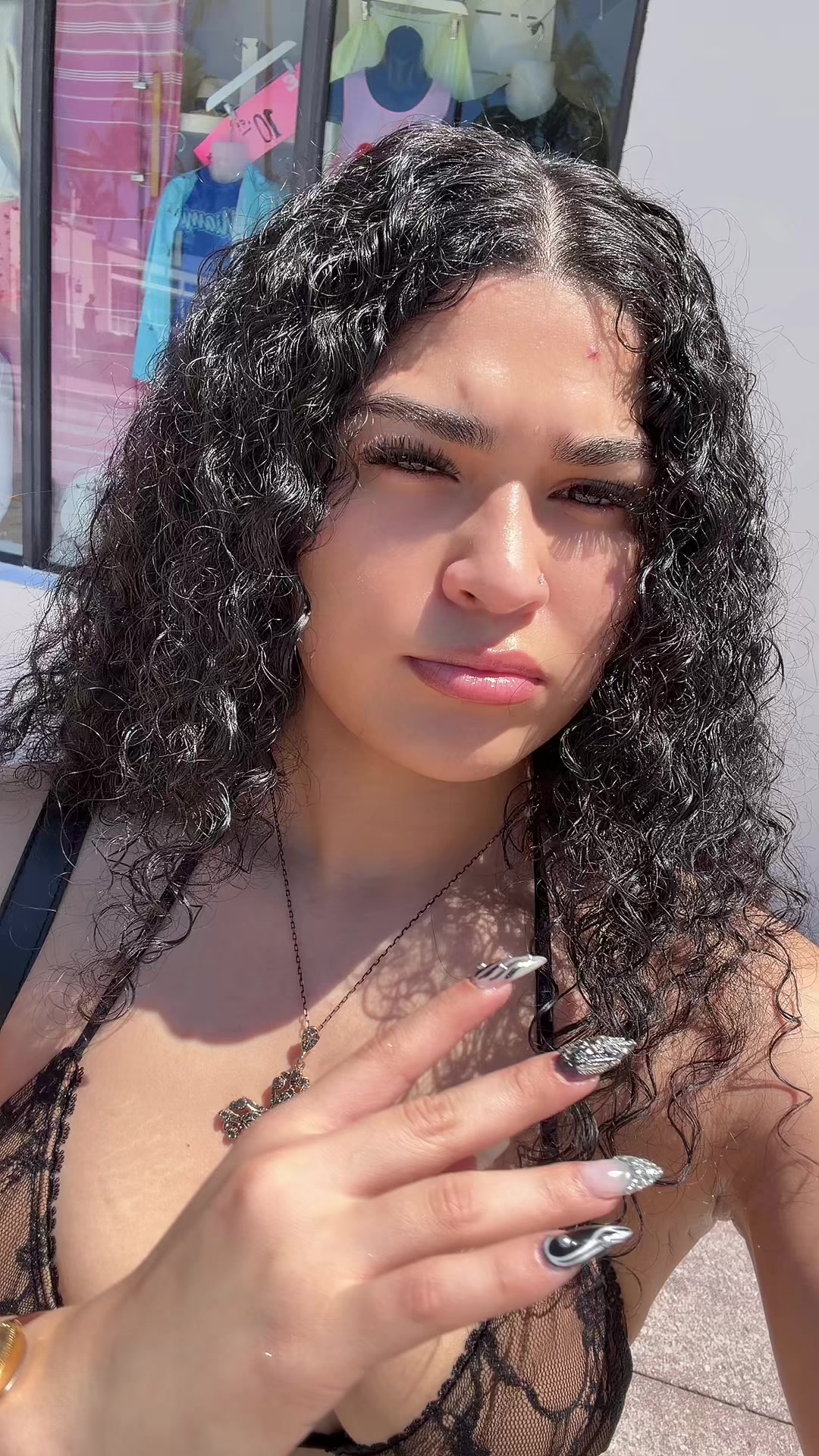 @Glo✨