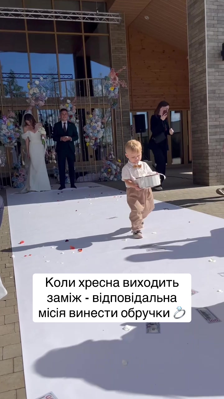 @Саша в квадраті 🧑🧒 UGC