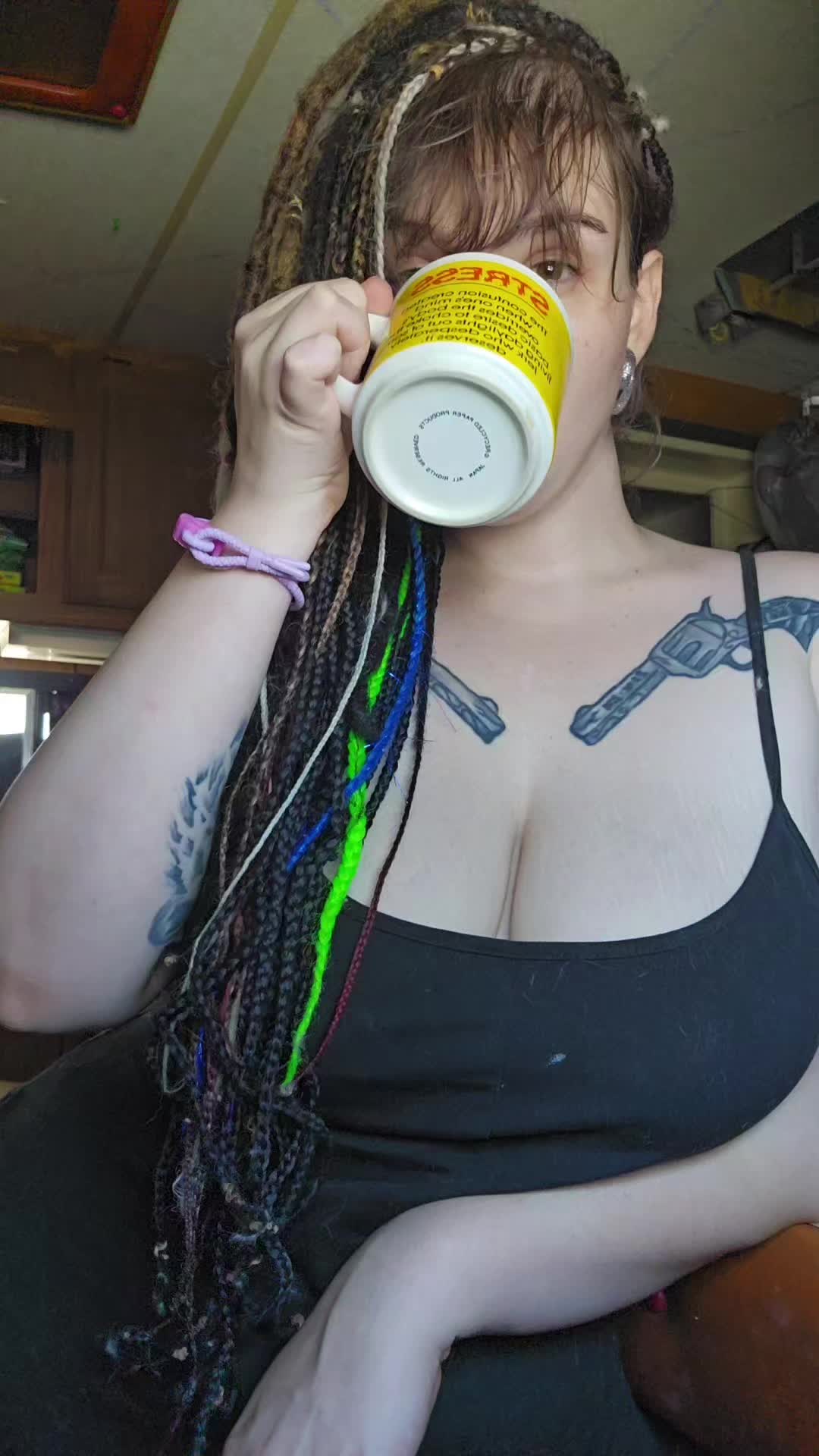 @PuffPuffPoppy