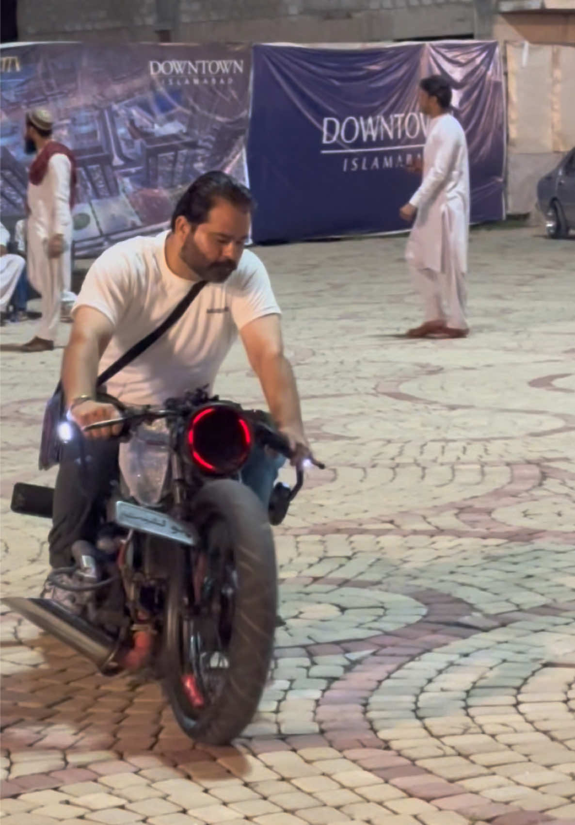 @Liaqat Mughal