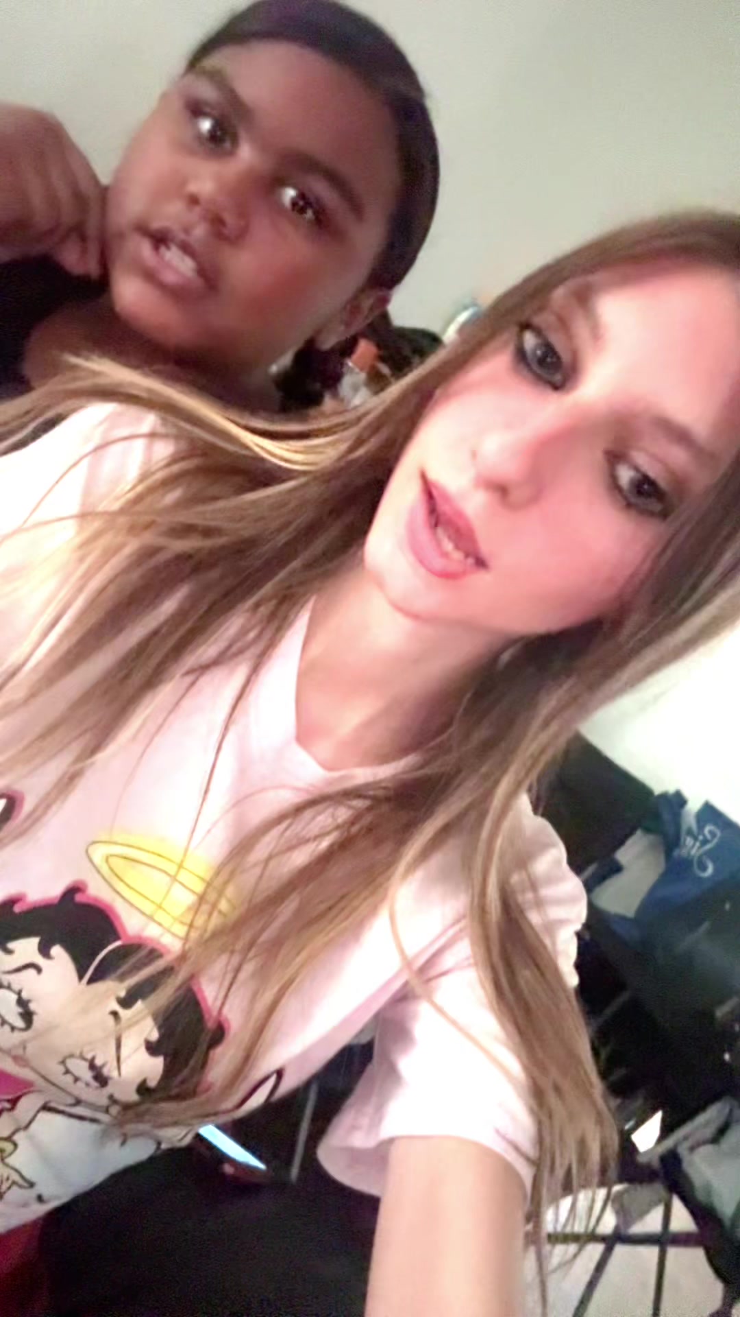 @pr3ttyface.shy_209