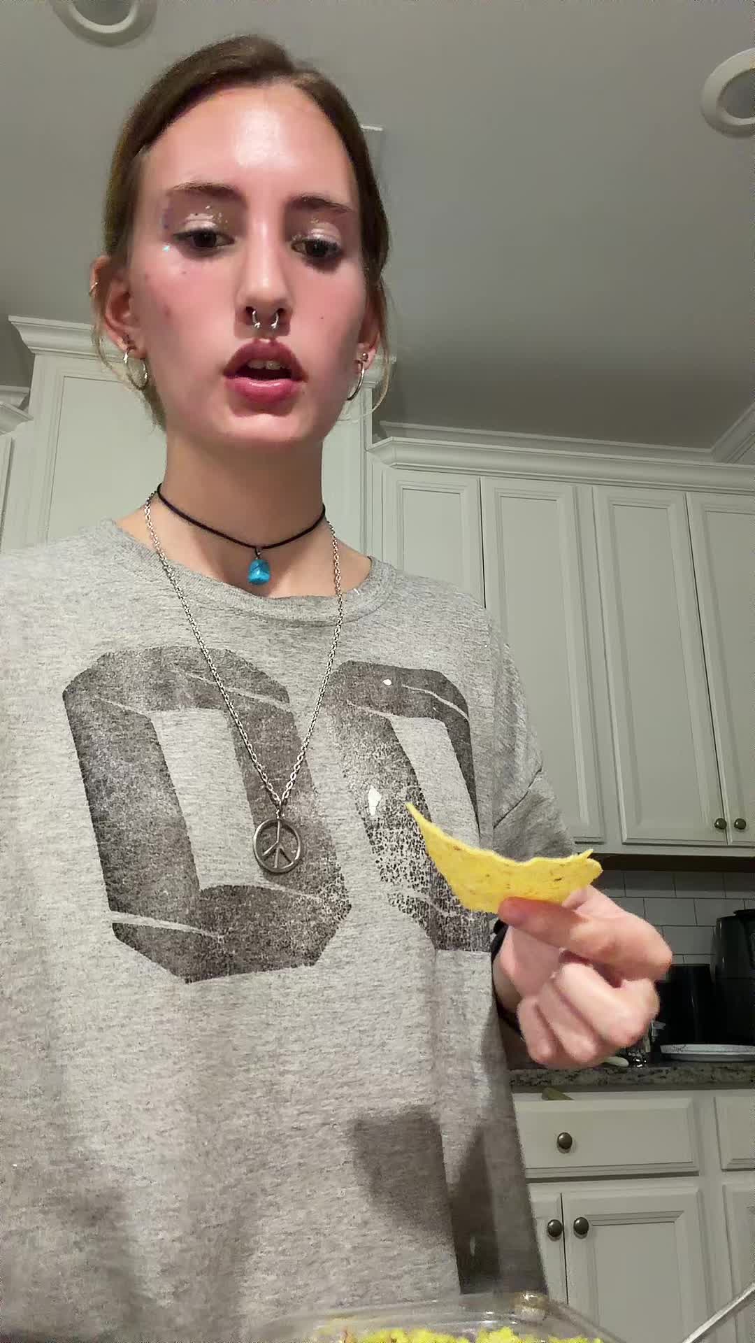 @Sammi☮︎