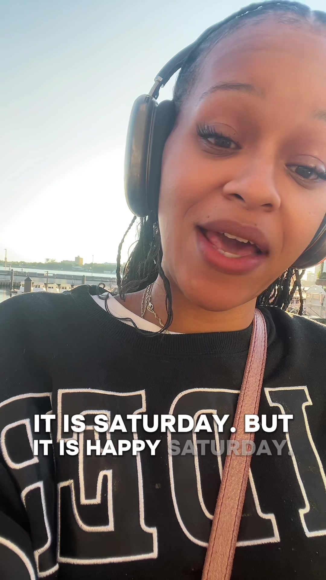 @Elleviews