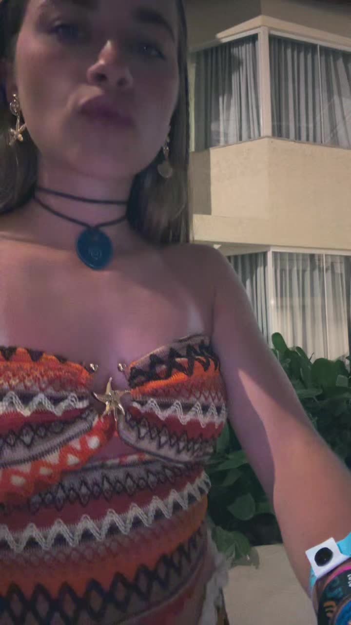@vickyyf