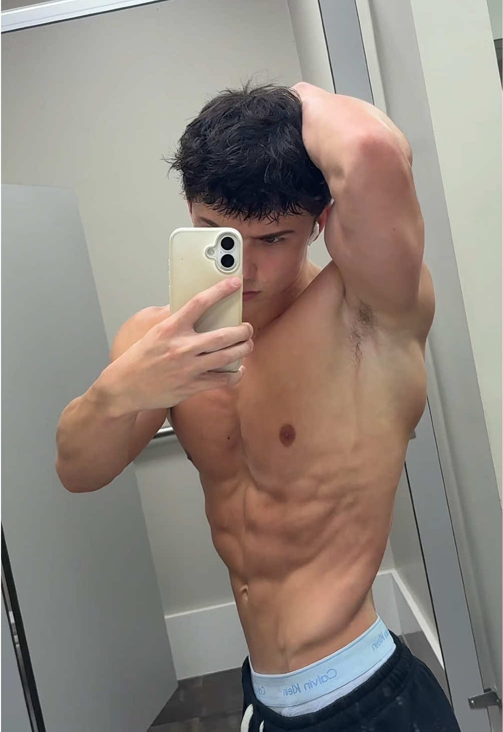 @d33jaee_lifts