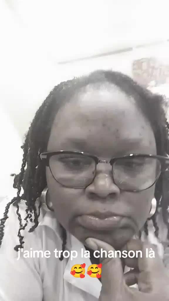 @Sandra Ciss&eacute;
