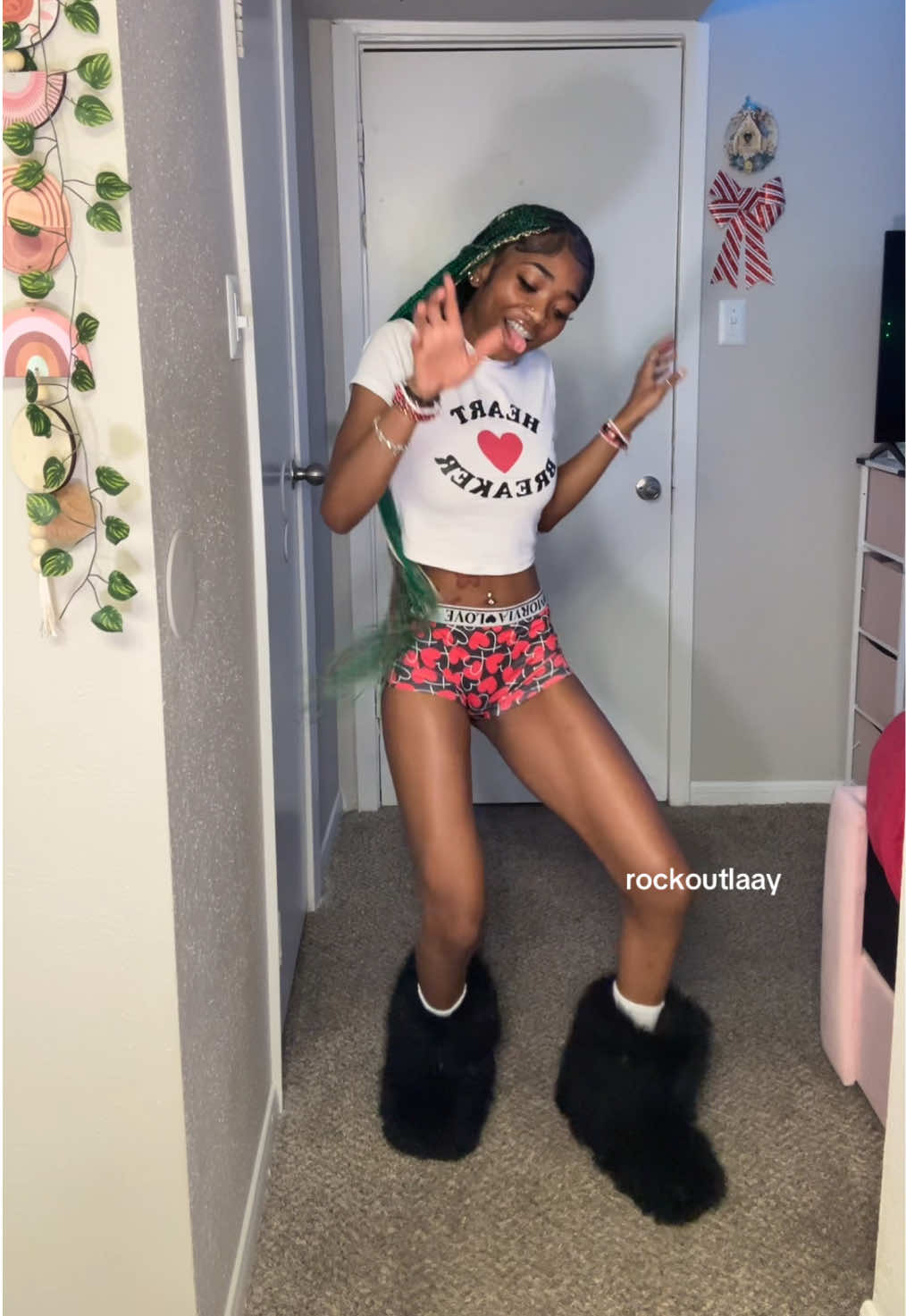 @rockoutlaay