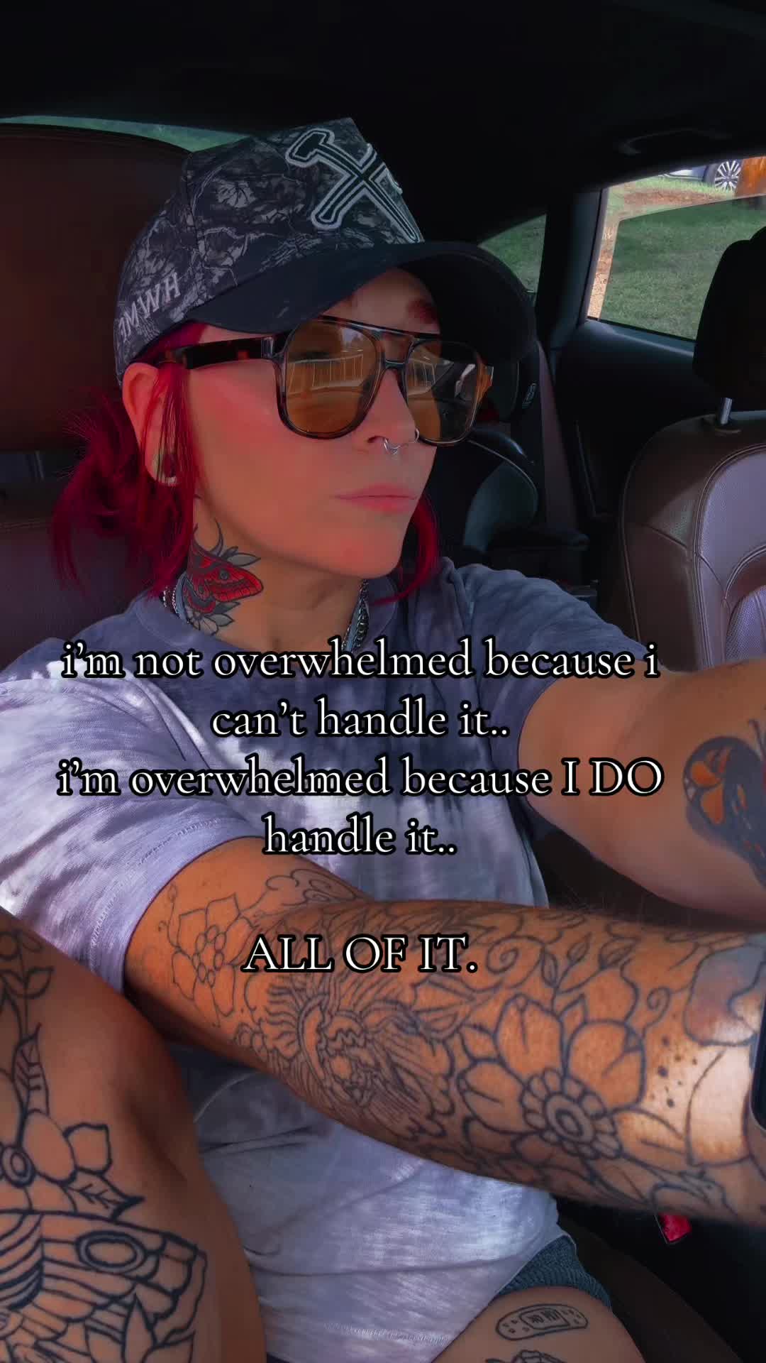 @glowmothxo