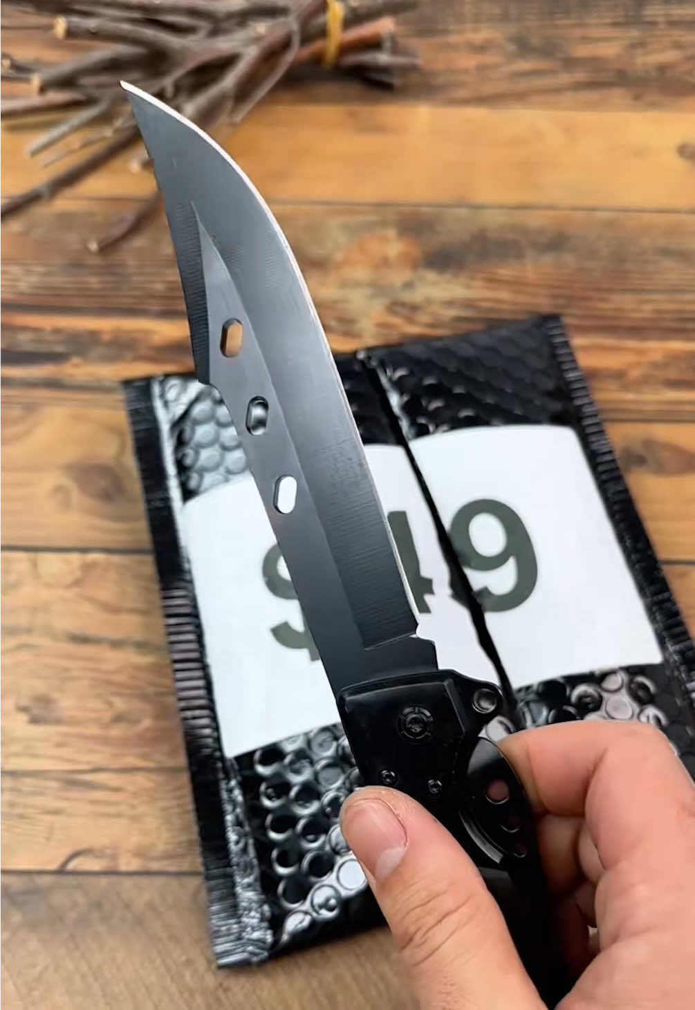 @mysteryknives_