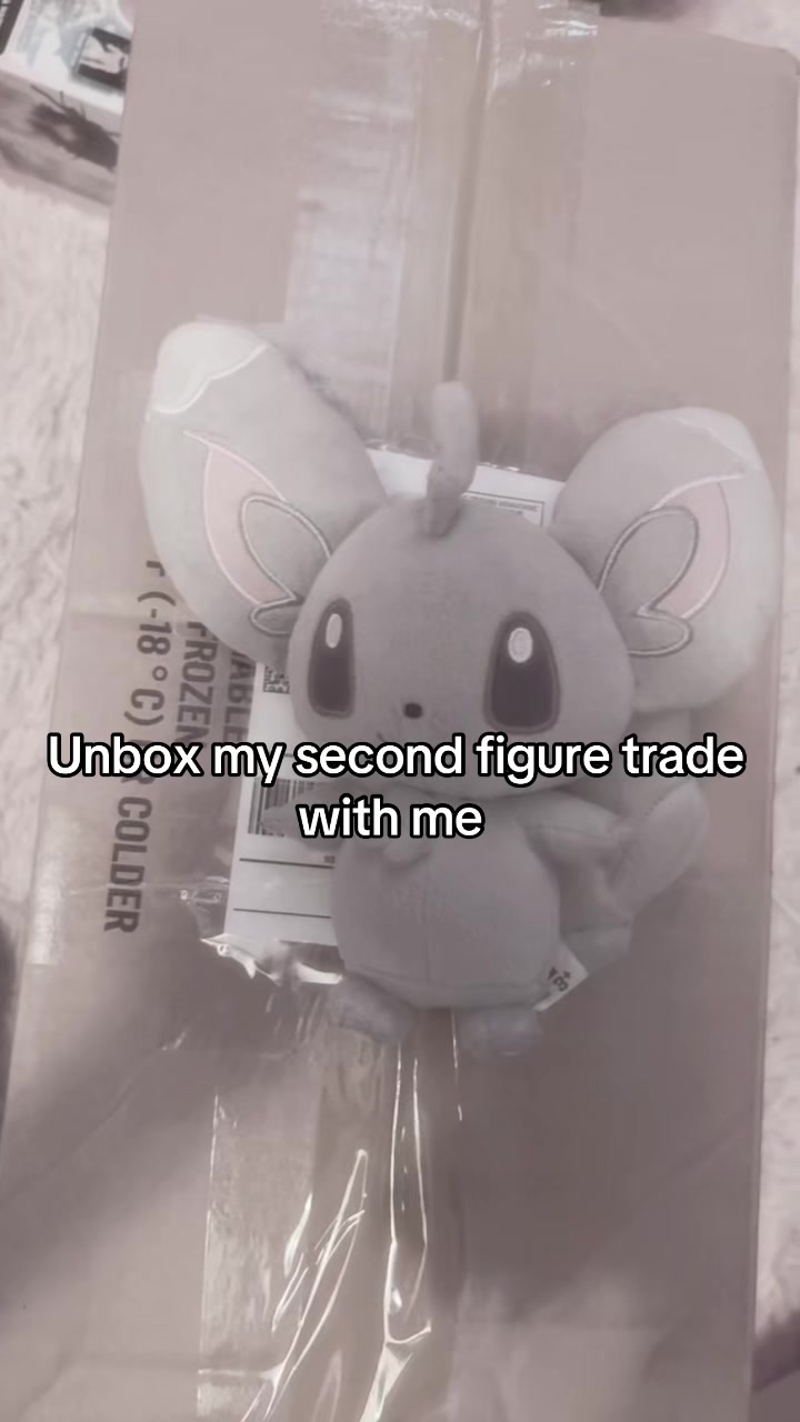 @‧₊˚ ⋅♡𝖎𝖘𝖆𝖆𝖈♡‧₊˚ (cis guy)