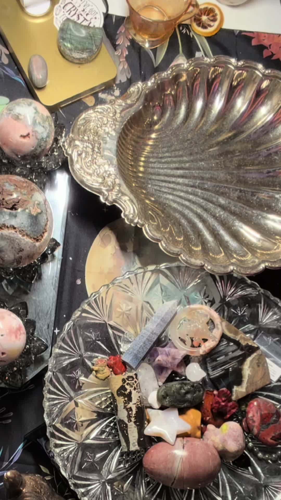 @Moonsandcrystals