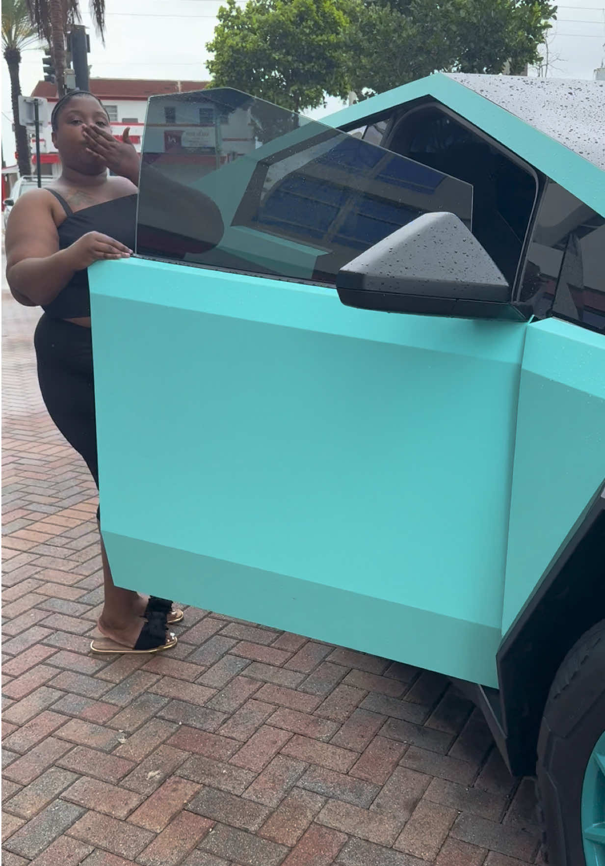 @Milkshakee