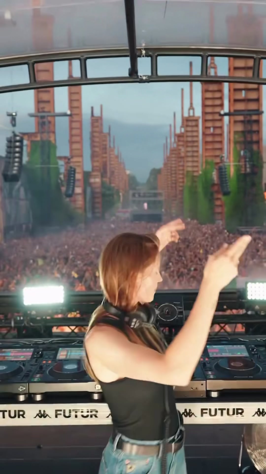 @DJ Zahara