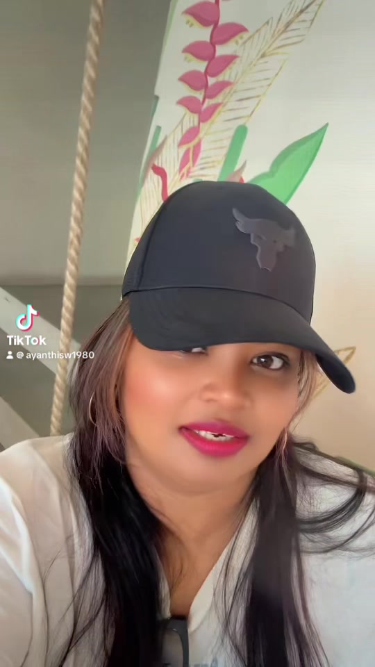 @Ayanthi🩷Travel 🧿Food🪬🧿✨