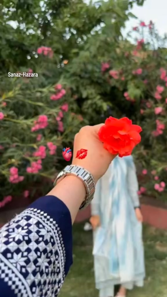 @𝗦𝗮𝗻𝗮𝘇 𝐇𝐚𝐳𝐚𝐫𝐚 ✔️