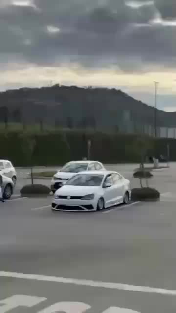 @Bra Less Stance Media