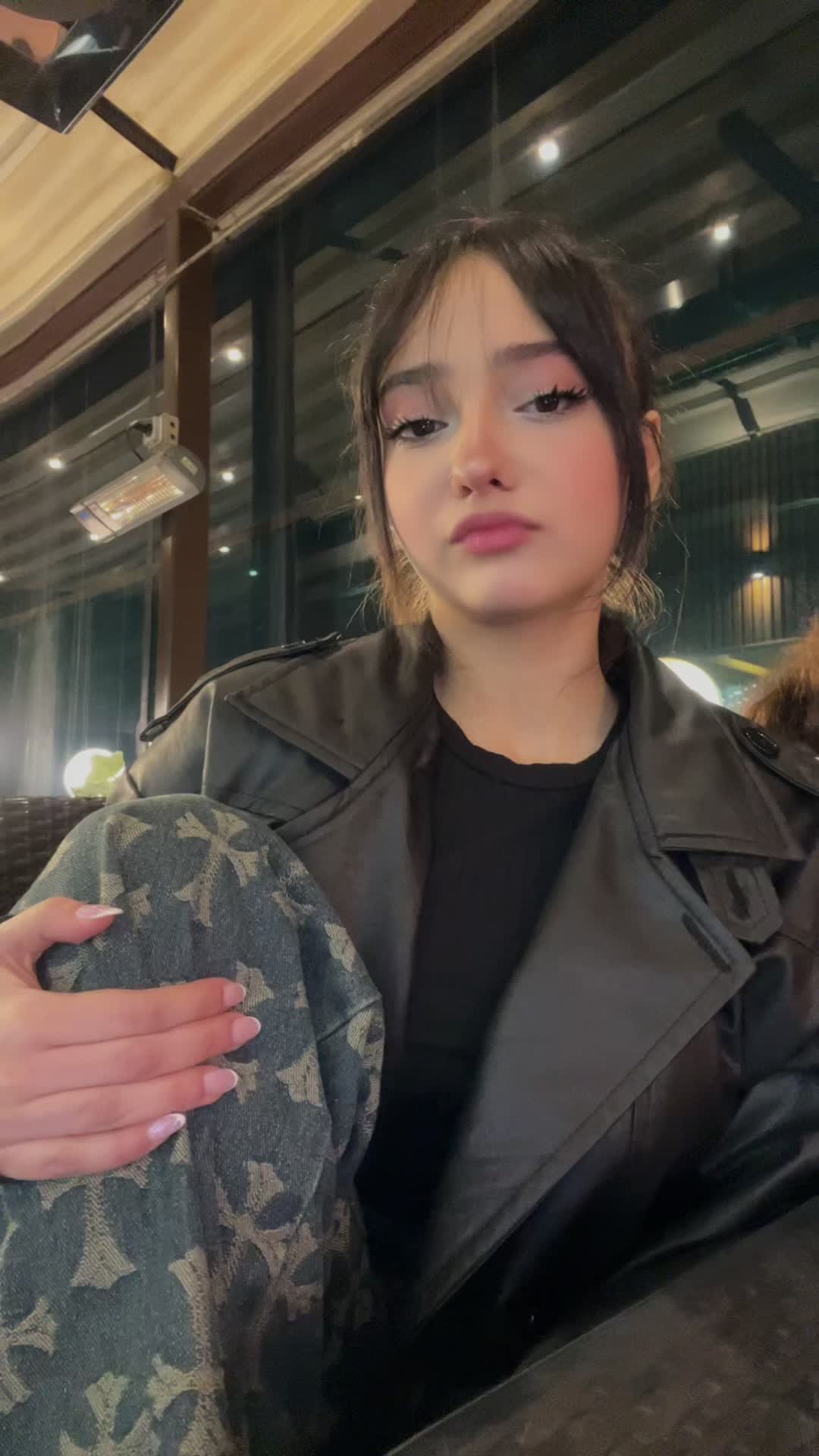 @🐚