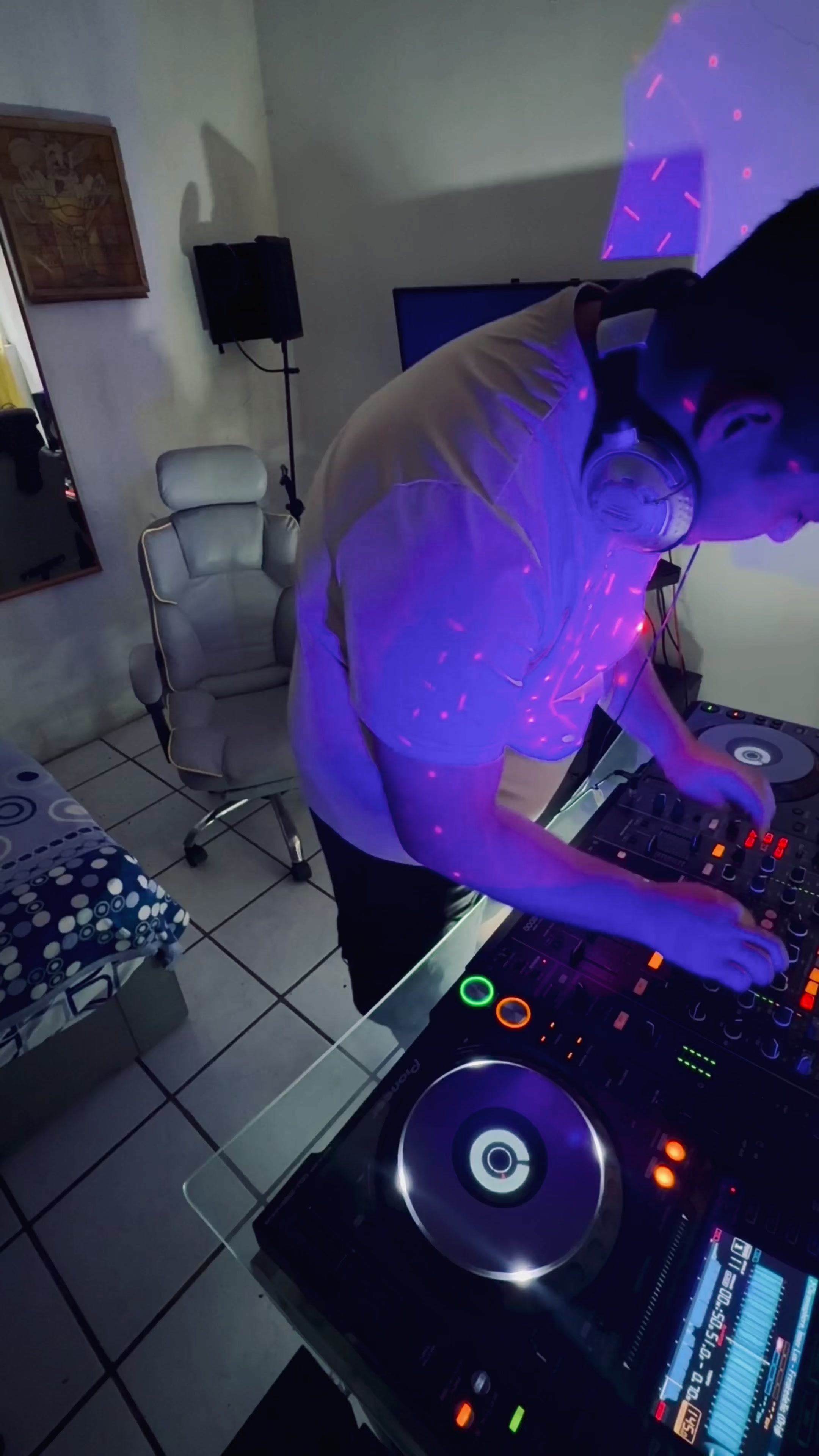 @FreakNoize