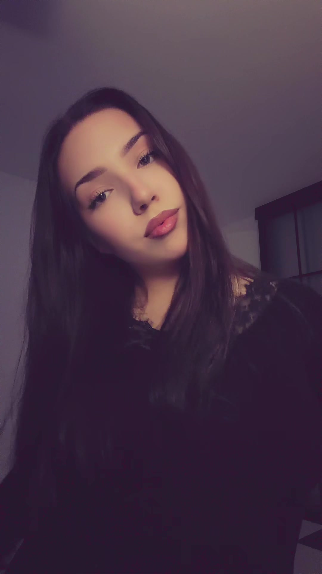 @vikаklubnika13🍓