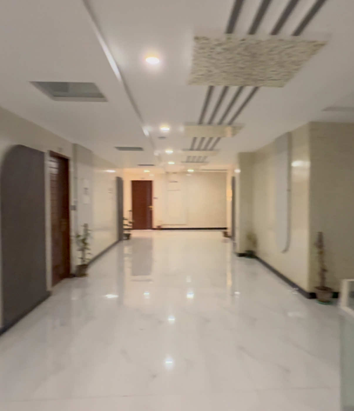 @Real Estate & Construction W..