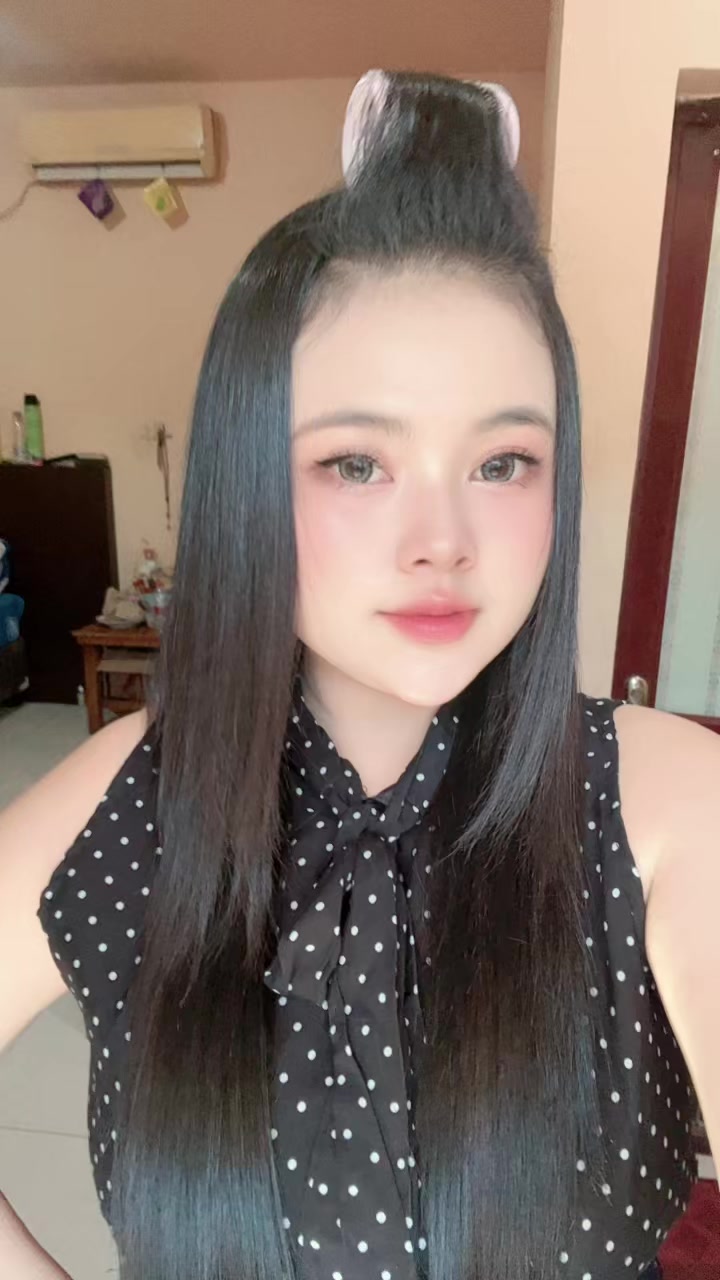 @Anggunamelya27
