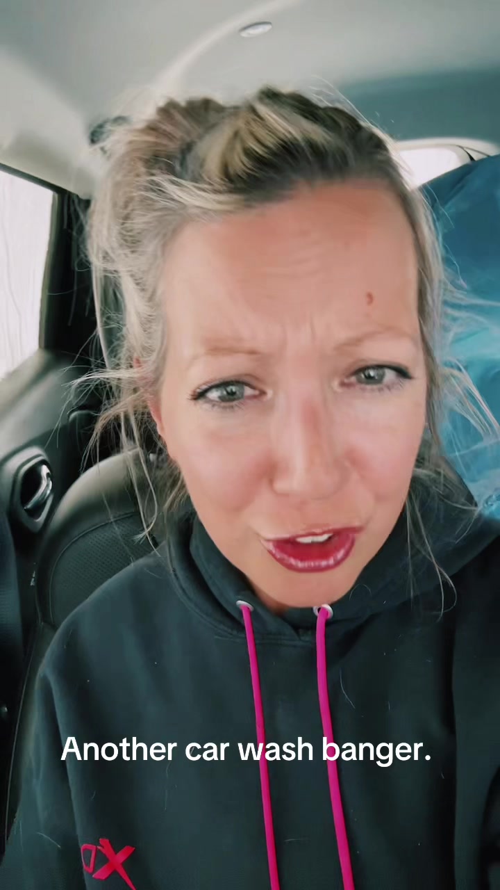 @Nina Snowdon