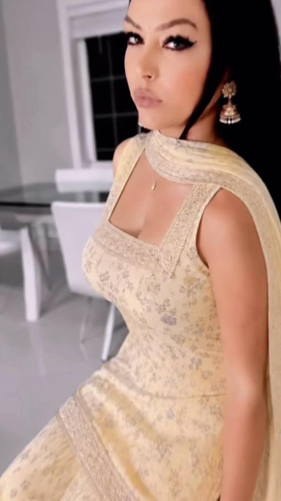 @Punjabi👑Queen