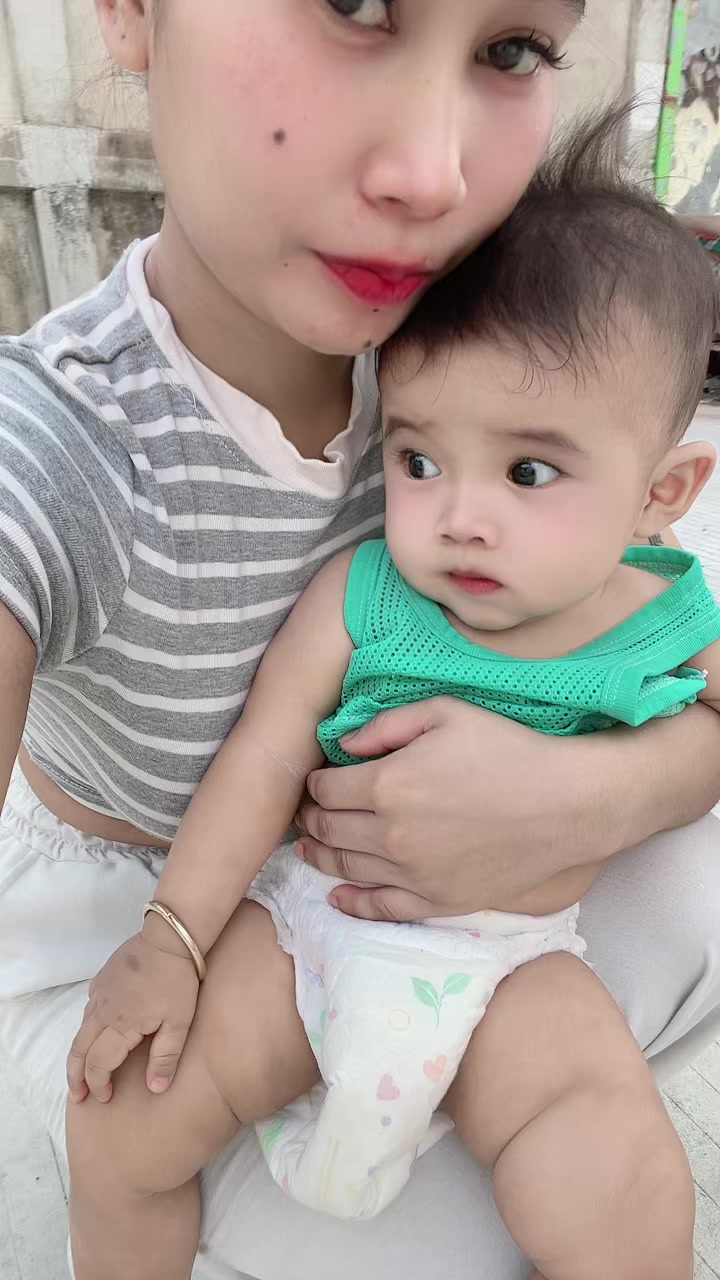 @ស្រី ដាវ