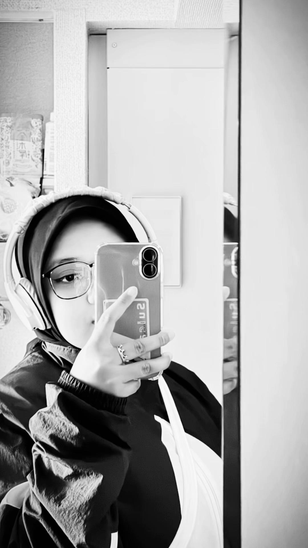 @Khanzaa✨🌈