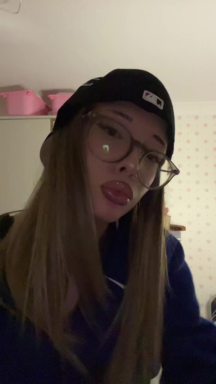 @vdka_aa