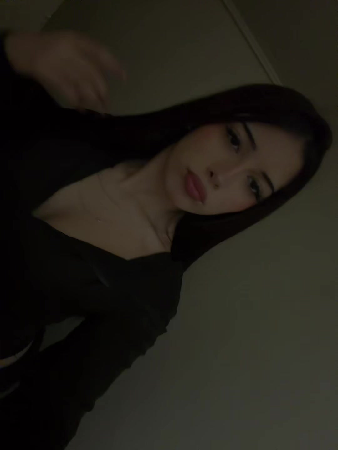 @𝓙. 𝓐𝓷𝓽𝓸𝓷𝓲𝓪