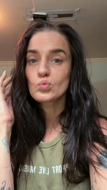 @TattedwitTroubles_