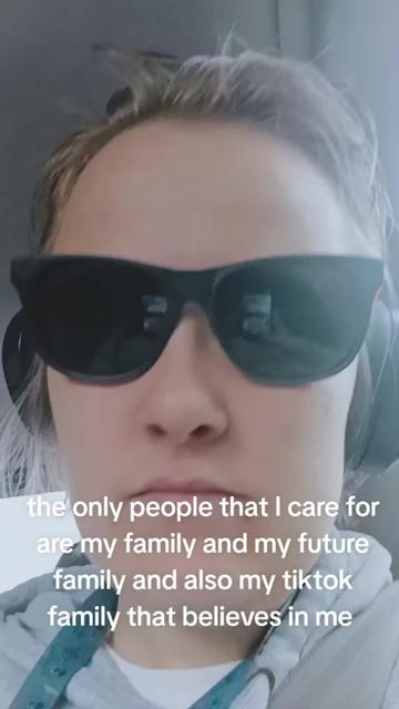 @momma protector of Littles